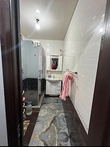 Недвижимость: 2 комнаты, 76 м², 106 серия улучшенная, Кок-Жар ж/м 106 серия улучшенная, 3 этаж, Евроремонт — 4