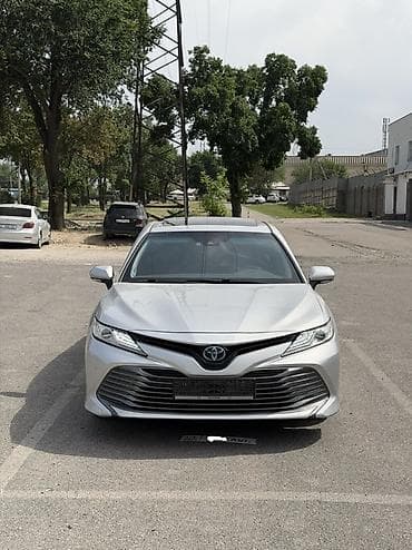 Toyota Camry: 2018 г., 2.5 л, Автомат, Гибрид, Седан — 2
