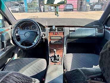 210: Mercedes-Benz E-Class: 1996 г., 2.3 л, Механика, Бензин, Седан — 6