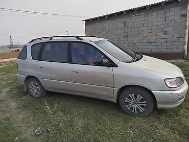 Toyota: Toyota Ipsum: 1996 г., 2 л — 5