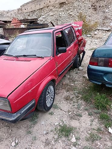 Volkswagen Jetta II (седан), красный цвет, на номерах 630 Автомобиль