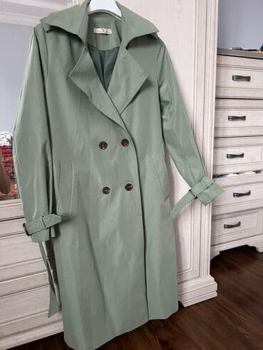 плащ дождовик: Двубортный женский тренч цвета мяты. - Классический силуэт ниже — 1