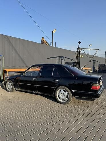 Mercedes-Benz W124: 1995 г., 2.8 л, Механика, Бензин, Седан — 7