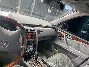 e 303: Mercedes-Benz E-Class: 2001 г., 4.3 л, Автомат, Бензин, Седан — 4