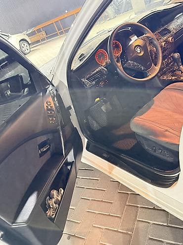лед освещение: BMW 5 series: 2004 г., 2.5 л, Автомат, Бензин, Седан — 8