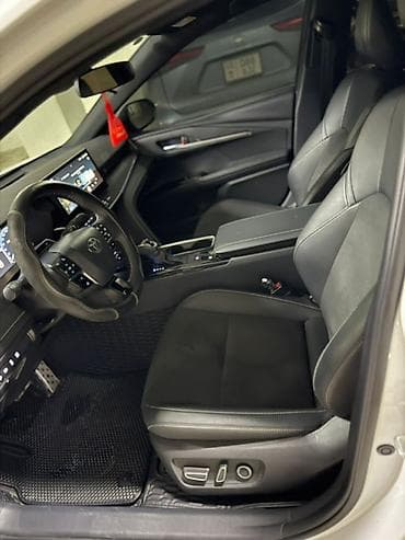 камра: Toyota Camry: 2025 г., 2.5 л, Вариатор, Гибрид, Седан — 9