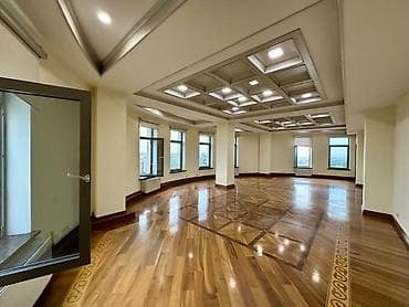 Кыймылсыз мүлк: Кеңселерди ижаралоо, 247 м², Бизнес борборунда, Тоолор көрүнүп турат, Өзүнчө ашканасы менен, Өзүнчө санитардык түйүнү менен — 1