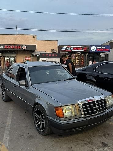 Mercedes-Benz W124: 1990 г., 2.3 л, Кол менен иштөөчү, Бензин, Седан — 1
