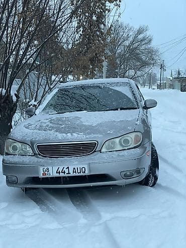 Седан на кыргызских номерах G8, номер 441 AUQ. Серебристый цвет