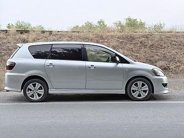 xedos 9: Toyota Ipsum: 2004 г., 2.4 л, Автомат, Минивэн — 3