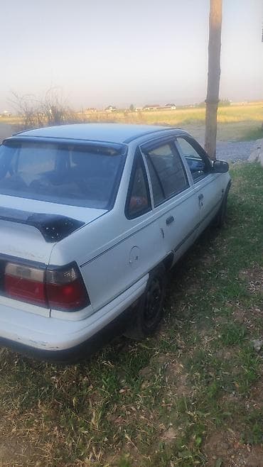 Daewoo Nexia: 1995 г., 1.5 л, Механика, Бензин, Седан — 1