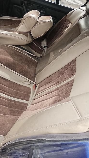 на шею подушка: Чехлы Экокожа, С подушкой, цвет - Бежевый, BMW — 1