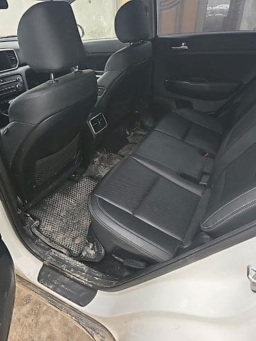 тд 04: VIN-пластина автомобиля Kia спортэж Описание: - Оригинальная заводская — 7