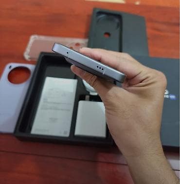 pixel google: Vivo X300, Б/у, 256 ГБ, цвет - Фиолетовый, 2 SIM, eSIM — 3