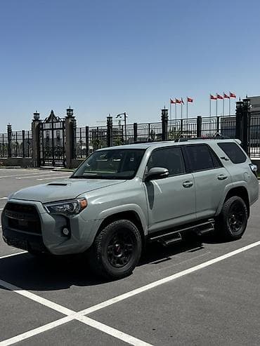 фораннер 2020: Toyota 4Runner: 2023 г., 4 л, Автомат, Бензин, Внедорожник — 2