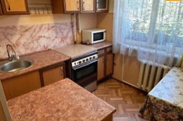 3 комнаты, 58 м², 104 серия, 1 этаж, Старый ремонт