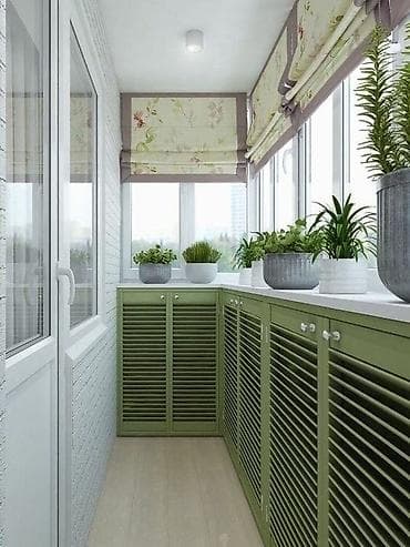 шторки для балкона: - Римские шторы на все окна, ткань со светлым флоральным рисунком и — 1