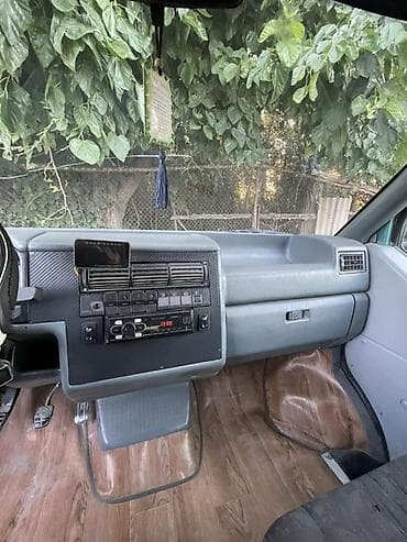 Унаа сатуу: Volkswagen Transporter: 1992 г., 2 л, Кол менен иштөөчү, Бензин, Van — 10