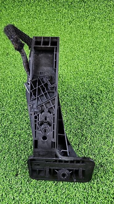 bwm x6: Педаль е70 Е71 ф10 ф01 Год 28 637 В отличном состоянии, очень большой — 2