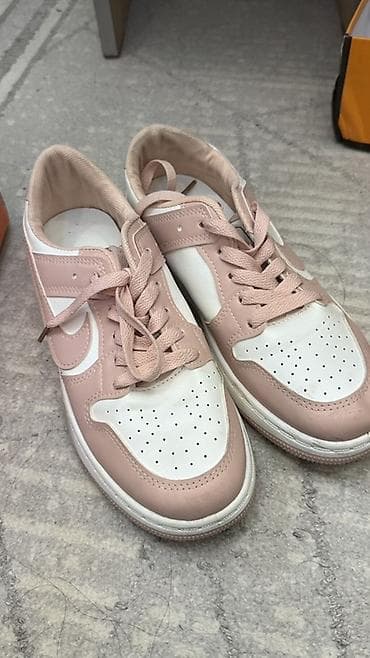 Кроссовки, 39.5, Nike, Б/у, цвет - Розовый
