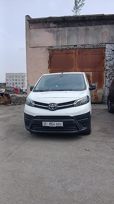 саньёнг муссо: Toyota ProAce (фургон, 2020г.механика 6ступка,отличном состоянии — 2