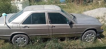 чехии: Mercedes-Benz W201 (190) — салон и панель управления. Звонить толтура — 7