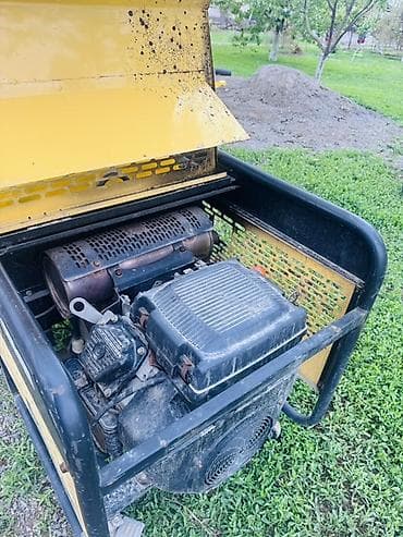 мастит: Бензиновый электрогенератор KIPOR KGE12E3 (трёхфазный) - Модель — 5