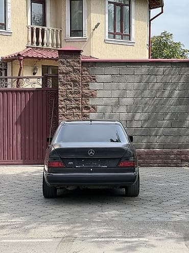bud e9: Mercedes-Benz E-Class: 1990 г., 2.3 л, Механика, Бензин, Седан — 5