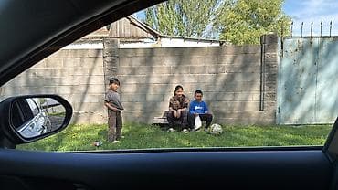 Футбольный мяч для двора - Классический размер, подходит для детских at lalafo.kg Футбольный мяч для двора - Классический размер, подходит для детских