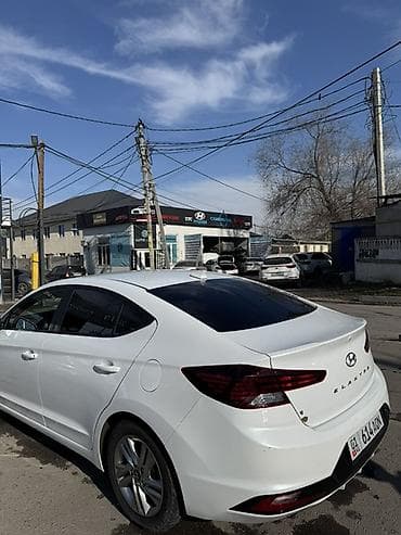 reno duster: Hyundai Elantra: 2018 г., 2 л, Автомат, Бензин, Седан — 6