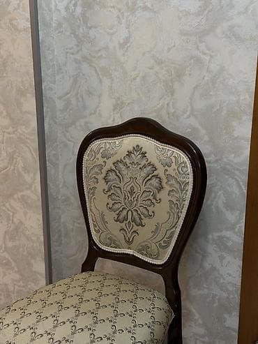 small table: Стол и стул для зала, Б/у, цвет - Коричневый — 5