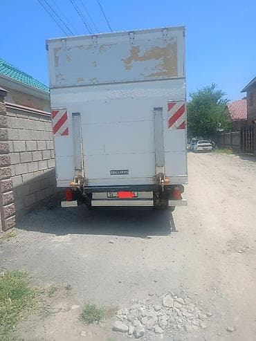 Легкий грузовик, Mercedes-Benz — 2
