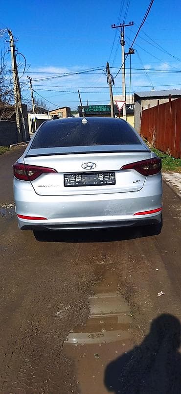 golf variant: Hyundai Sonata: 2016 г., 2 л, Автомат, Газ, Седан — 4