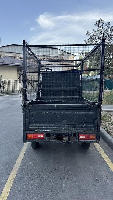 trunk q: Легкий грузовик, Kia, Б/у — 4