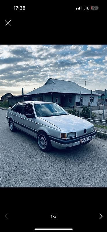 Volkswagen Passat: 1990 г., 1.8 л, Бензин
