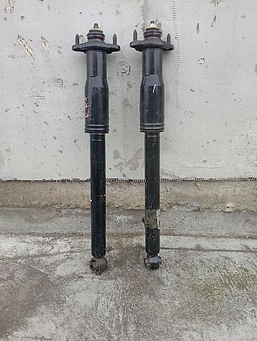 Задний амортизатор Honda at lalafo.kg Задний амортизатор Honda