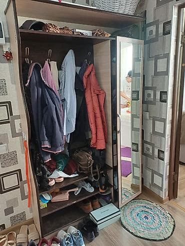 Шкафы для прихожей и спальни (набор из 2 предметов) 1) Прихожий