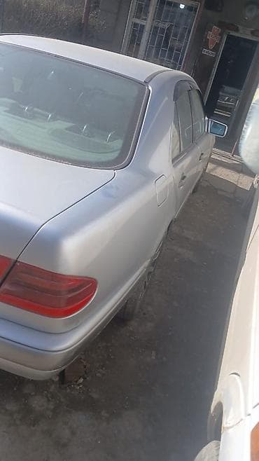 донголок 14 с: Mercedes-Benz E-Class: 1998 г., 2.4 л, Механика, Бензин, Седан — 4