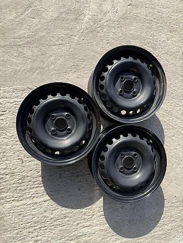 Железные Диски R 14 Kia, отверстий - 4, Б/у at lalafo.kg Железные Диски R 14 Kia, отверстий - 4, Б/у