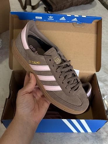 кызыл бел: Эркектердин кроссовкасы, 38, Adidas Originals, Жаңы, түсү - Күрөң — 2