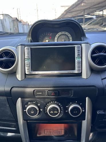 tayota ist: Toyota ist: 2006 г., Бензин, Хэтчбэк — 5