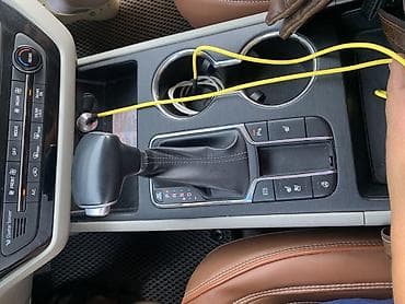 купить вокси: Kia Carnival: 2018 г., 2.2 л, Дизель, Минивэн — 8