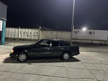 Mercedes-Benz W124: 1992 г., 2 л, Механика, Бензин, Седан