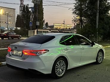 bmb e34: Toyota Camry: 2020 г., 2.5 л, Автомат, Гибрид, Седан — 2