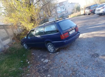 дом обмен на авто: Volkswagen Passat: 1994 г., 1.8 л, Механика, Бензин — 1