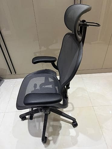 Офисные столы: Офисное кресло, Б/у, С колесиками, цвет - Черный, Самовывоз — 3