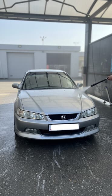 Honda Accord: 1998 г., 1.8 л, Автомат, Бензин, Седан