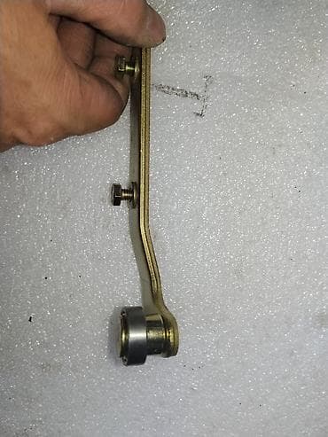 step 2: Ролик средней двери (нижний) FENVA, артикул 670143 - Назначение — 3