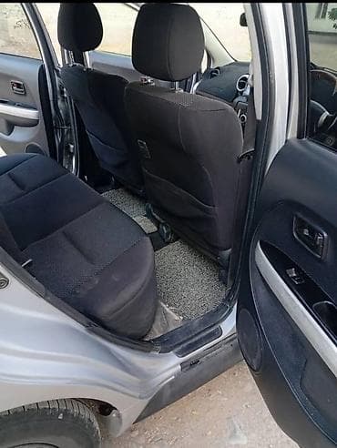 Toyota: Toyota Ist: 2003 г., 1.3 л, Автомат, Бензин, Хетчбек — 6