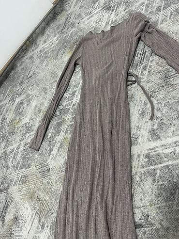 Платье в рубчик с длинным рукавом - Цвет at lalafo.kg Платье в рубчик с длинным рукавом - Цвет